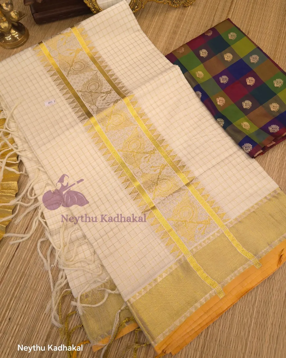 Checked Kasav Saree With Tussels - Kasav SS thumbnail 2